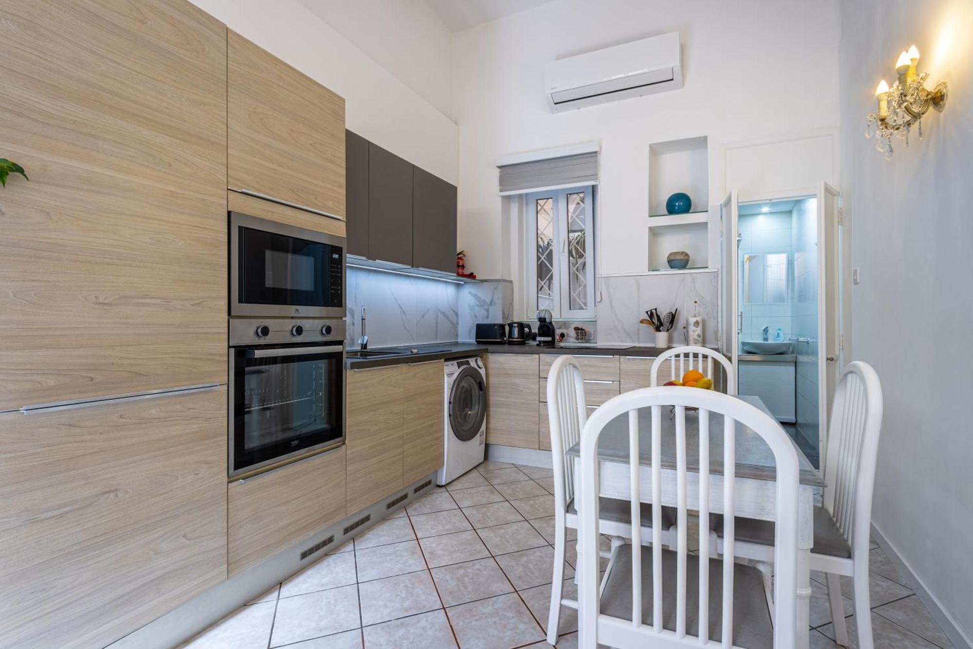 Cozy Carisma Lodging - Central, New And Independent Studio Apartment Sliema Exterior foto